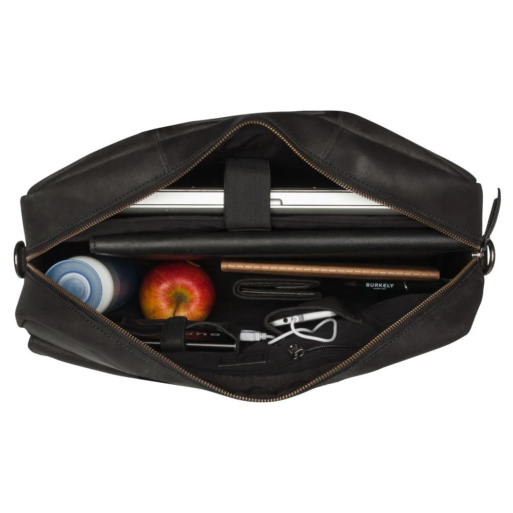 EOL Burkely Leren draagtas met powerbank voor MacBook Pro 15/16-inch - On The Move - Zwart - Image 2