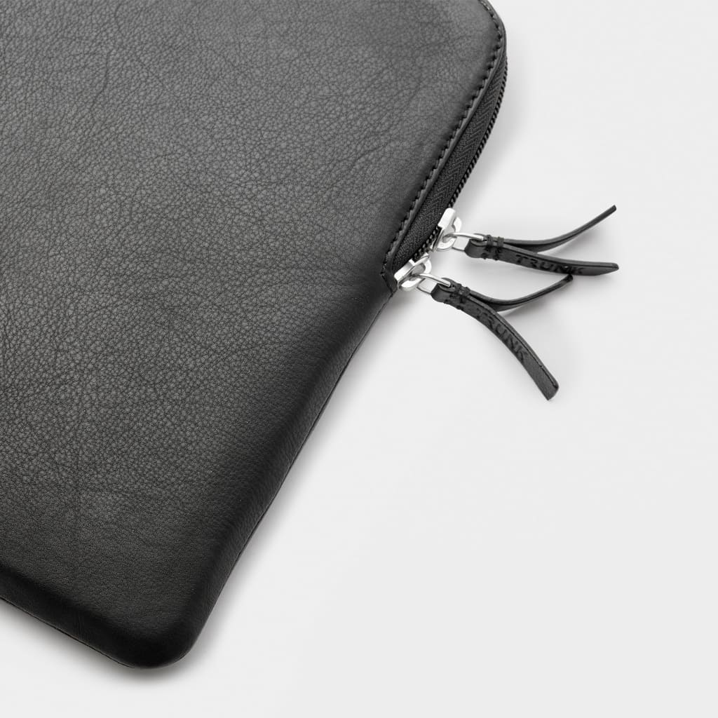 EOL Trunk Leren hoes voor MacBook 14-inch - Zwart - Image 3