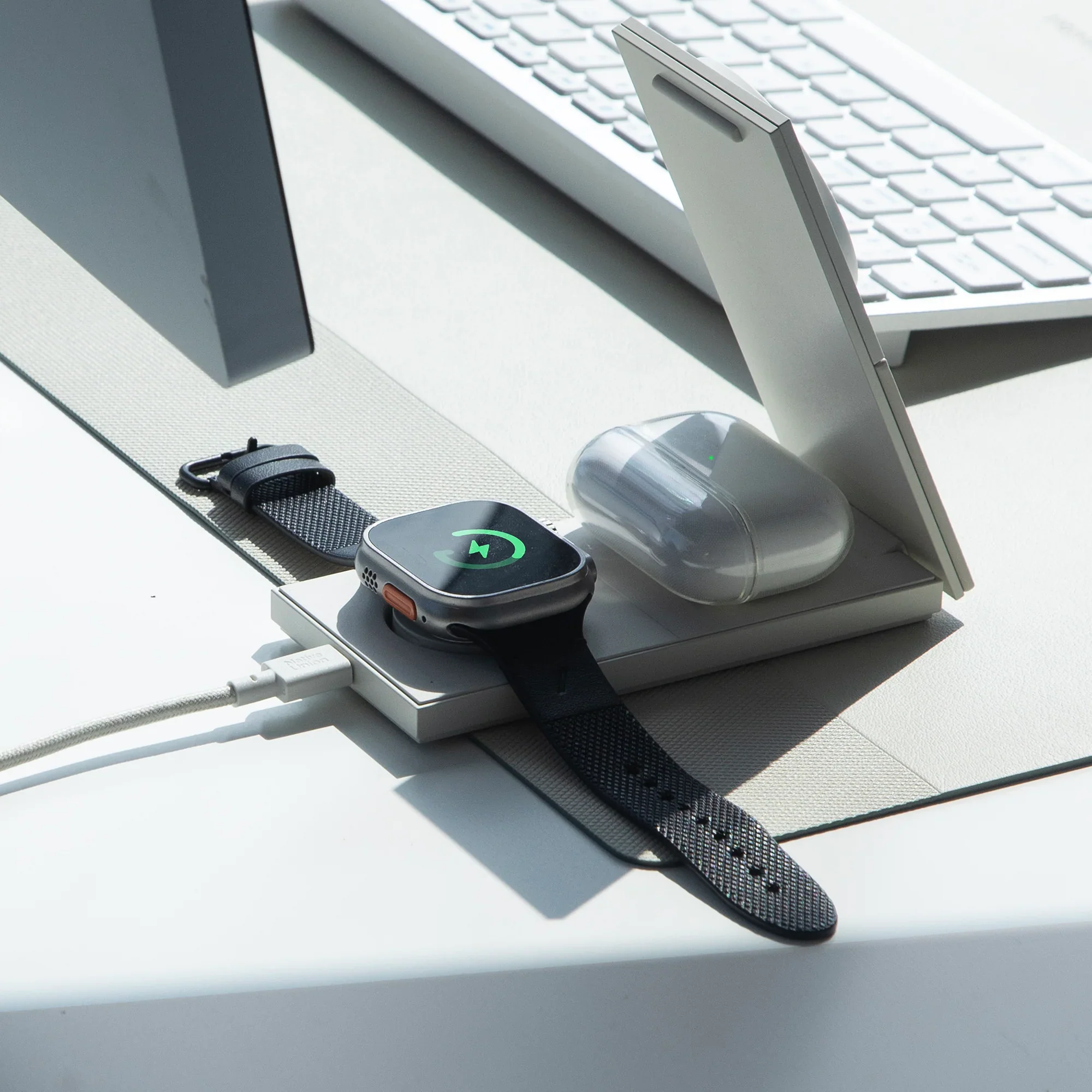 Native Union Rise | 3-in-1 magnetisch draadloze lader met Qi2 - Zandsteen - Image 8