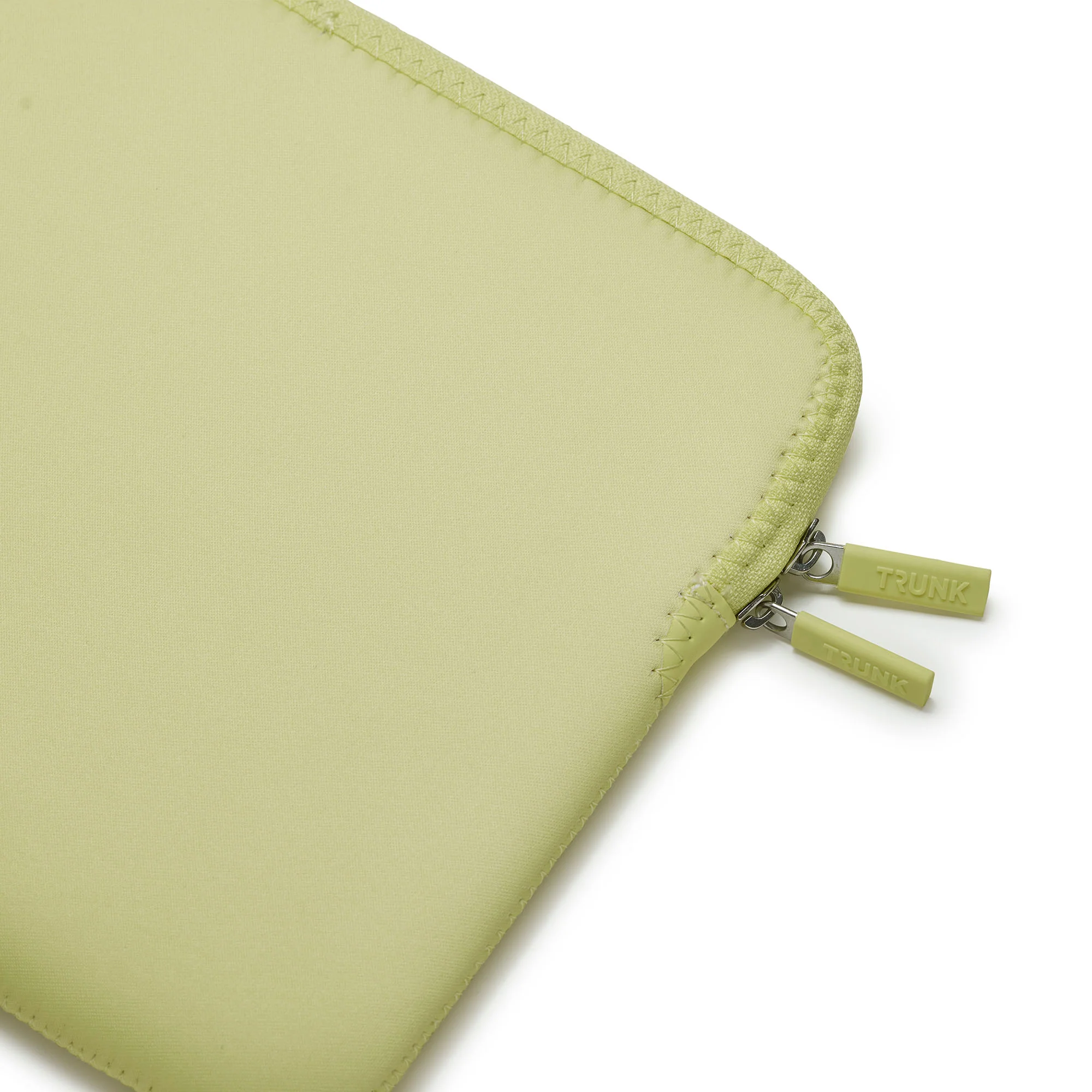 Trunk Neopreen hoes voor MacBook Neo - Citrus - Image 5